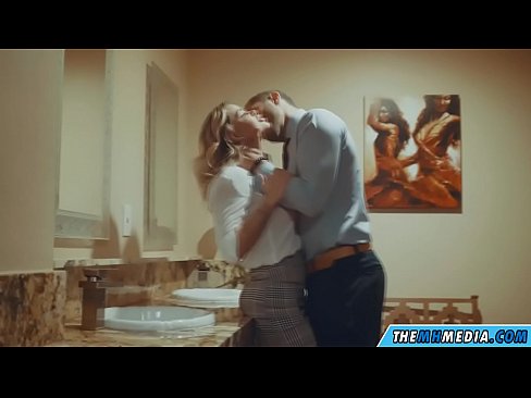 ❤️ Wanneer een rondborstige blondine je verleidt in een openbaar toilet ❤️❌ Anal porno at nl.watchhentai.ru ️❤